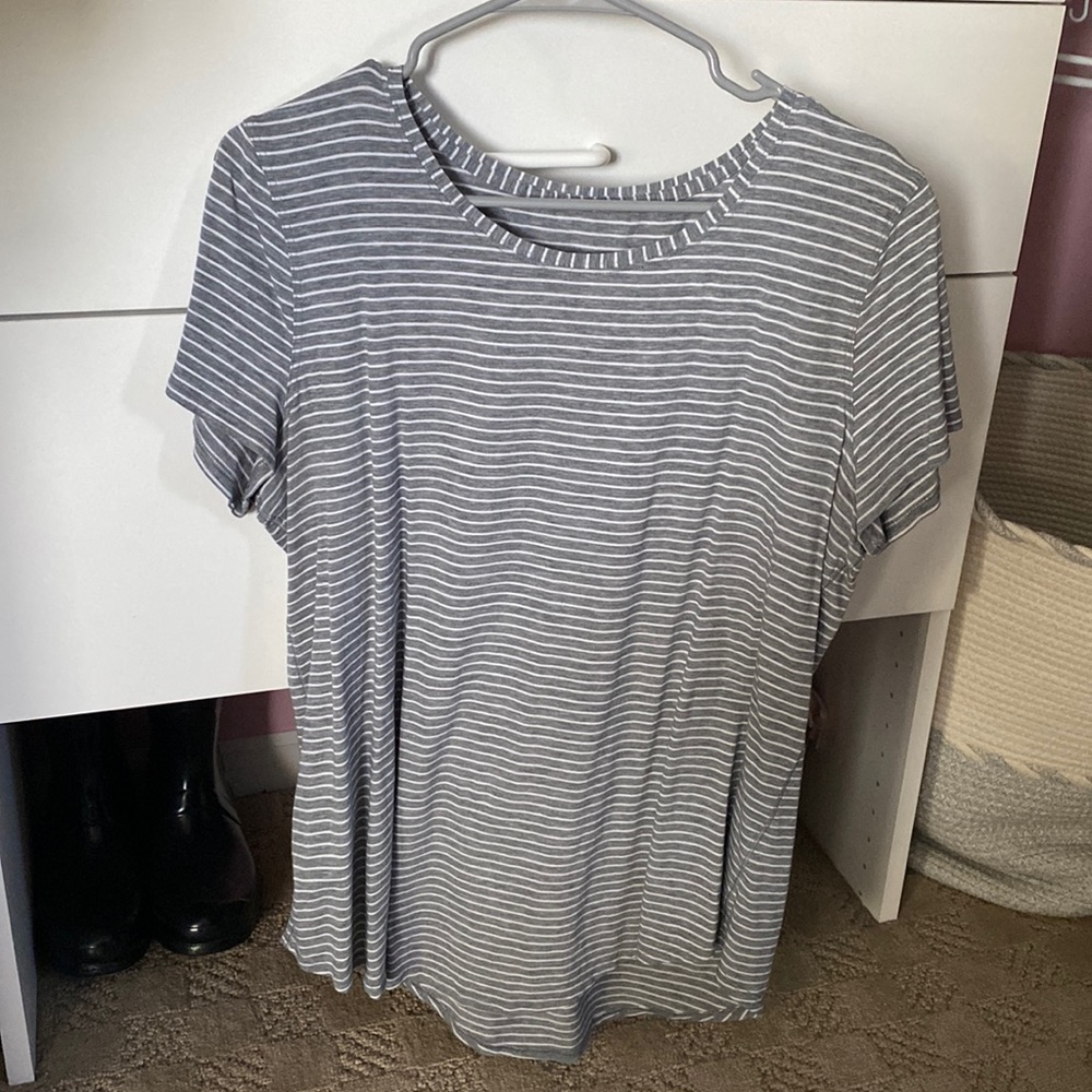 lululemon never worn grey stripped top